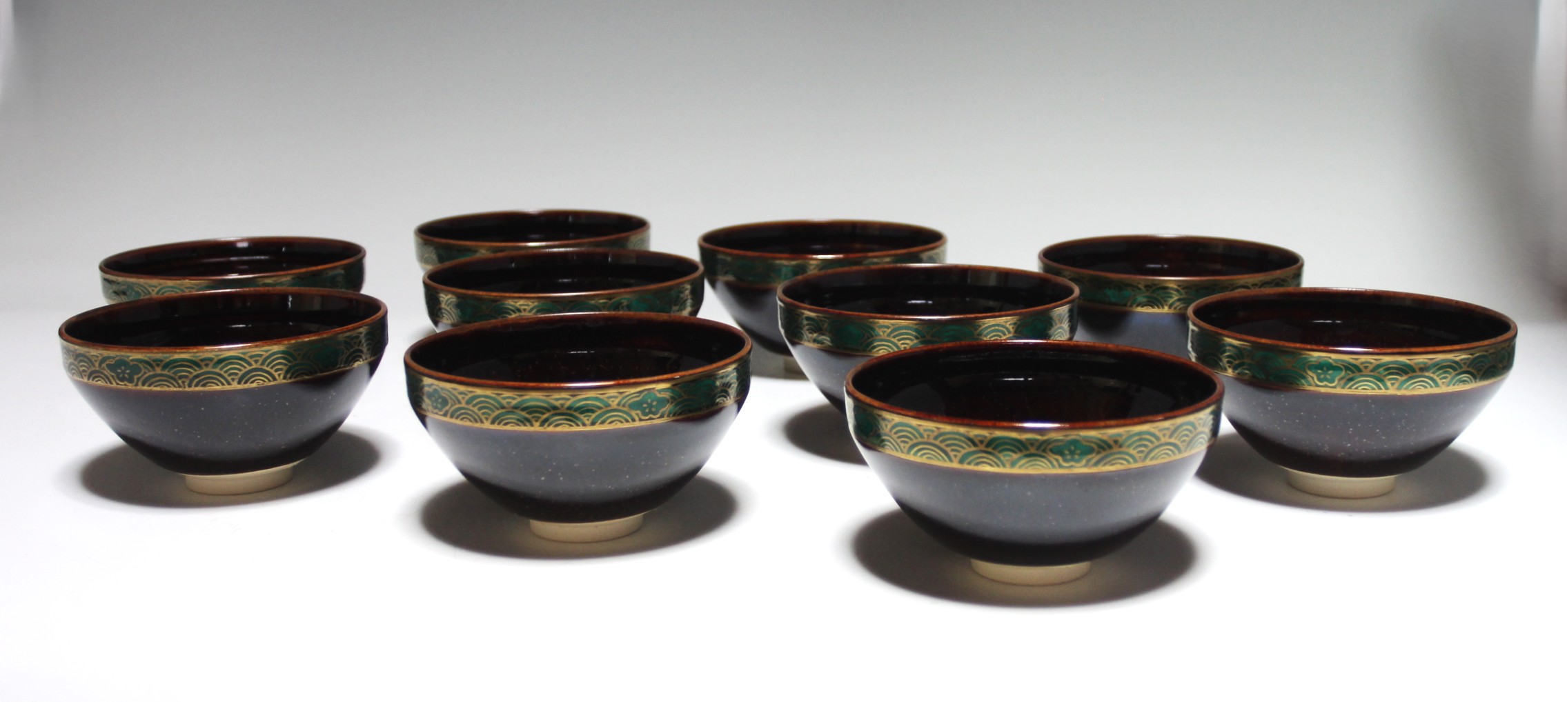 天目青梅波に利休梅画茶碗 拾個