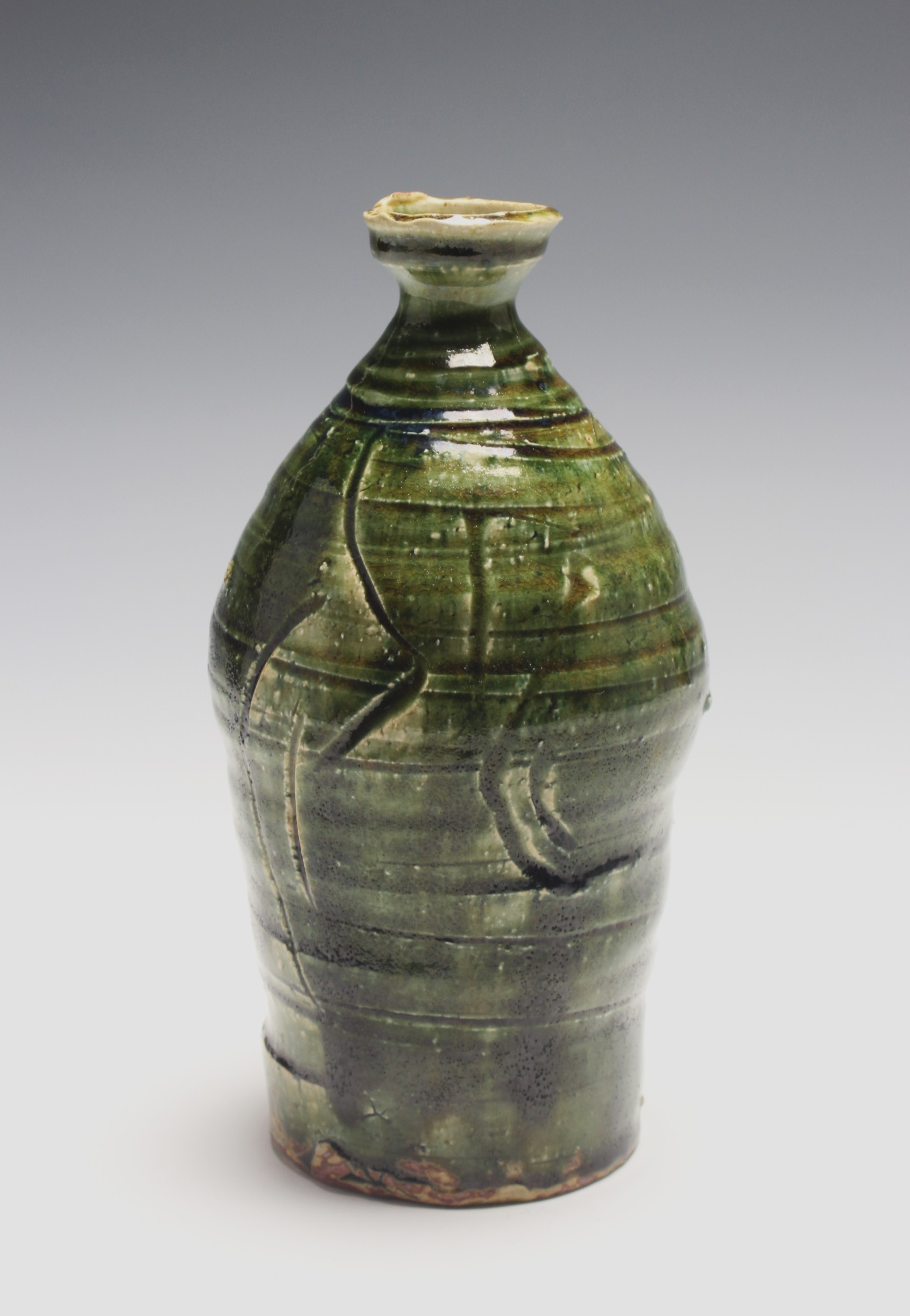 オリベ一輪花入