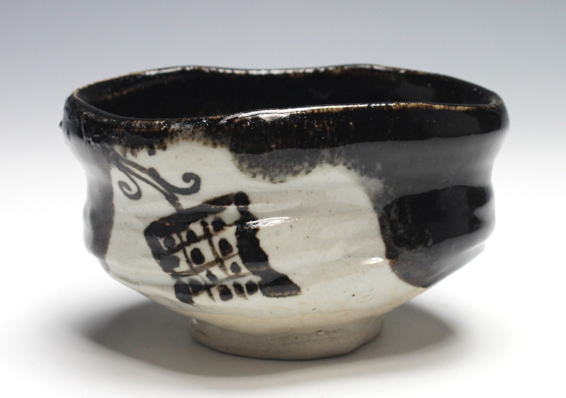 黒織部茶碗