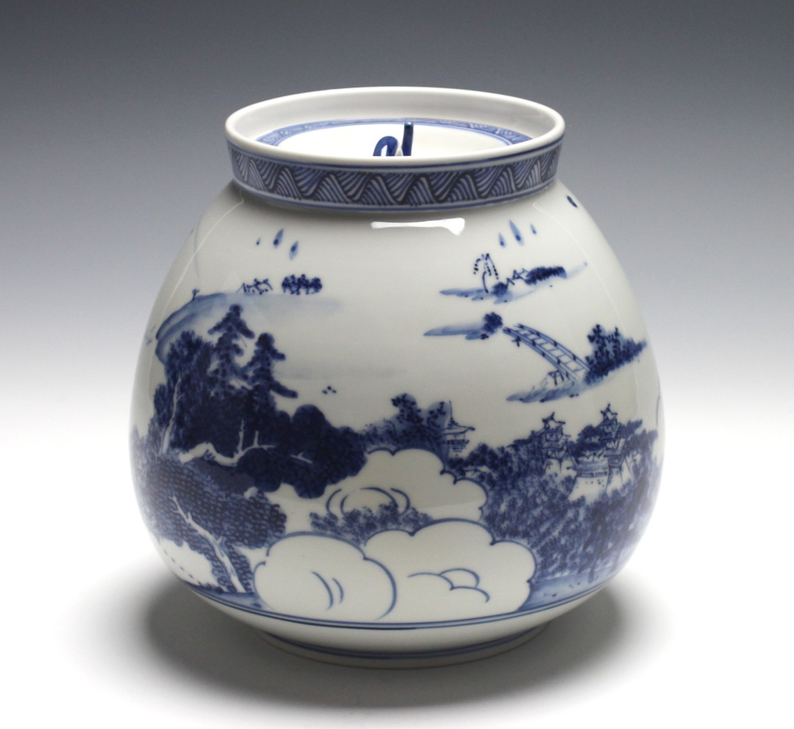 染付近江八景絵芋頭水指