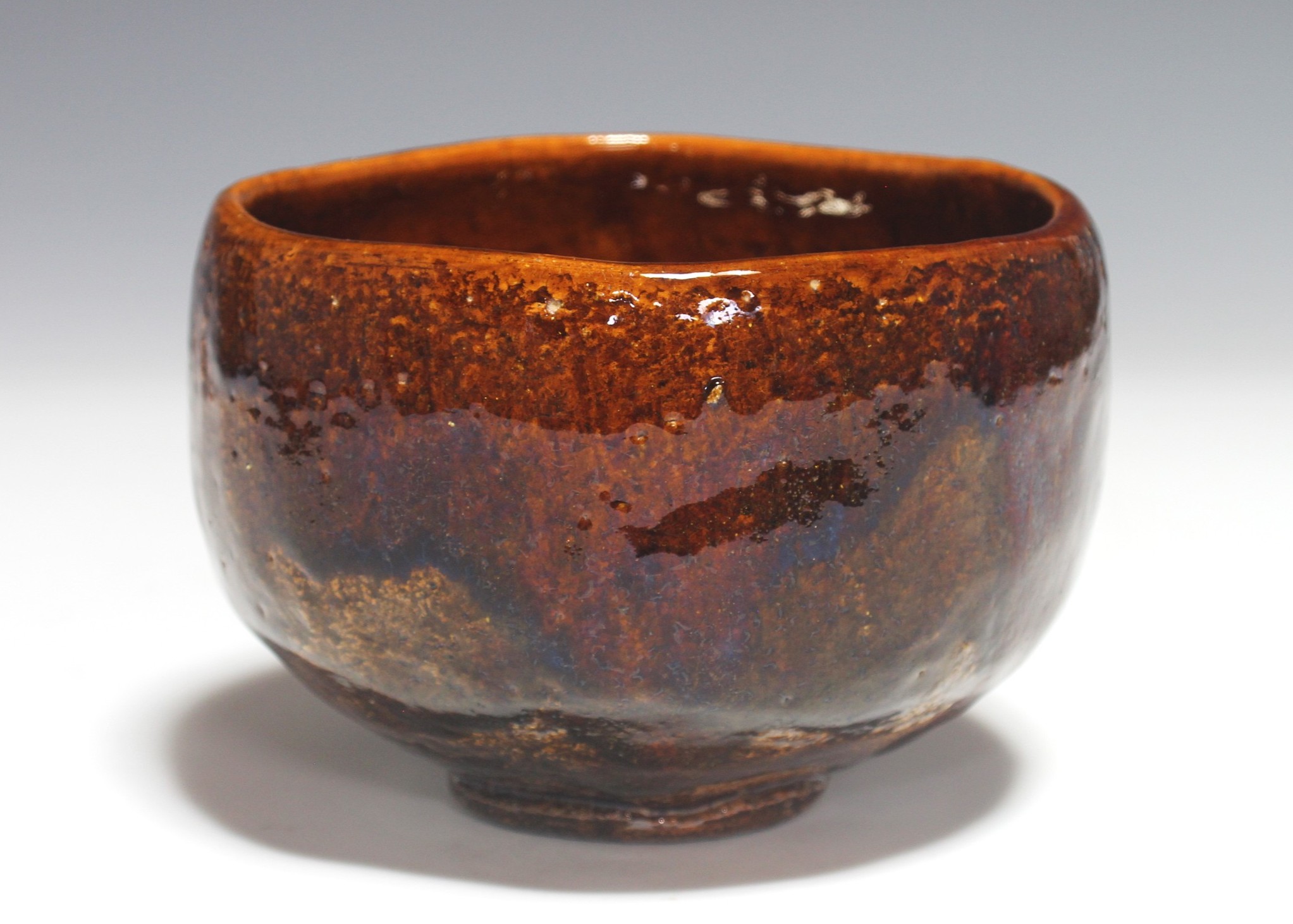 飴釉茶碗「彩雲」