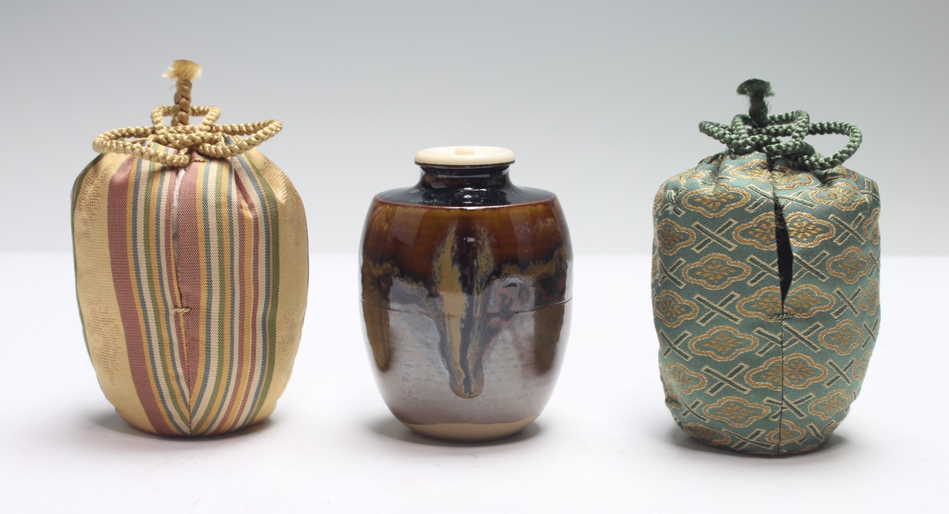 茶道具　高取焼　茶入　楽山作 U-ti01145-03.jpg