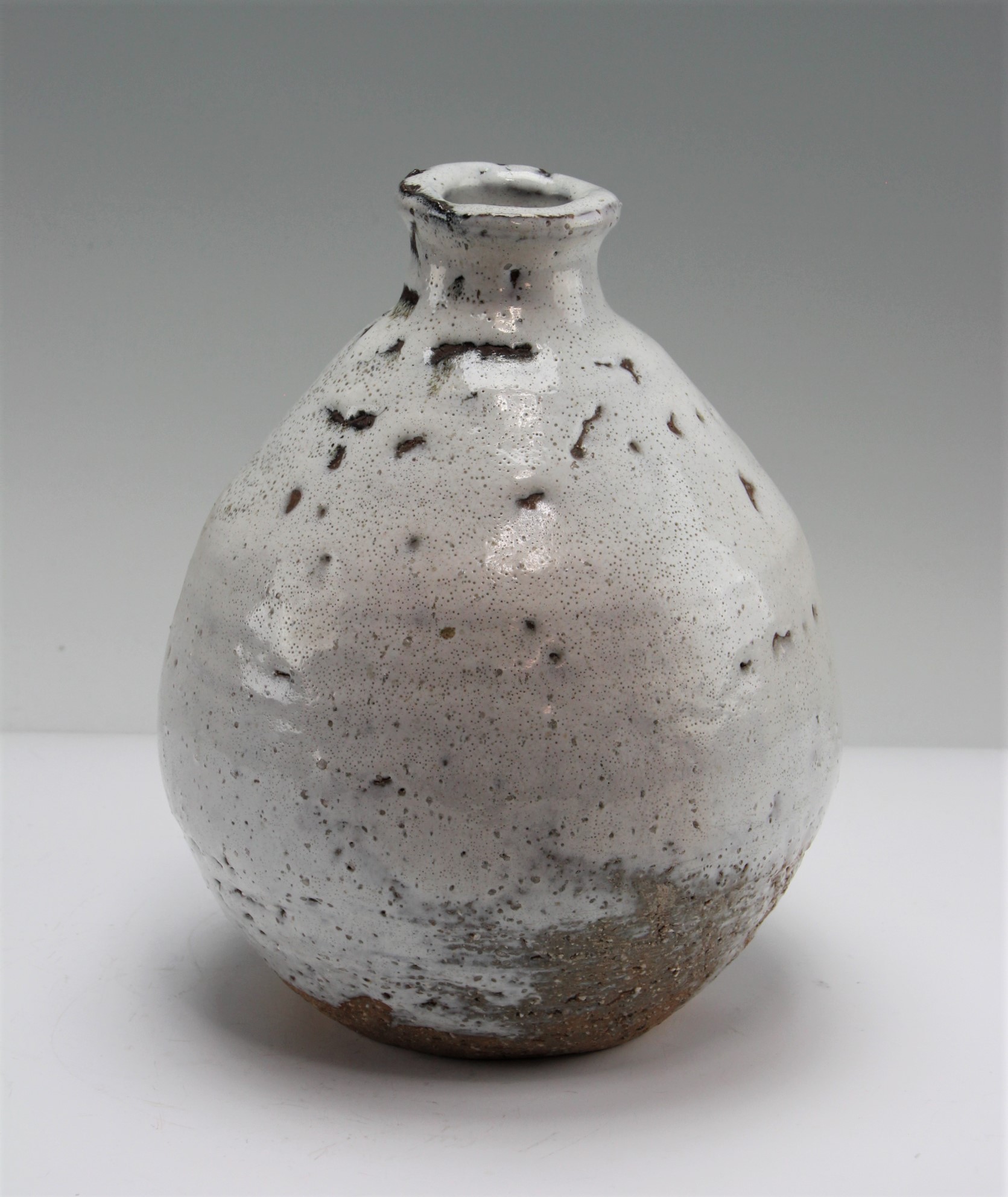 十一代 三輪休雪 萩花入 the 11th miwa, kyusetsu hagi vase | 古美術