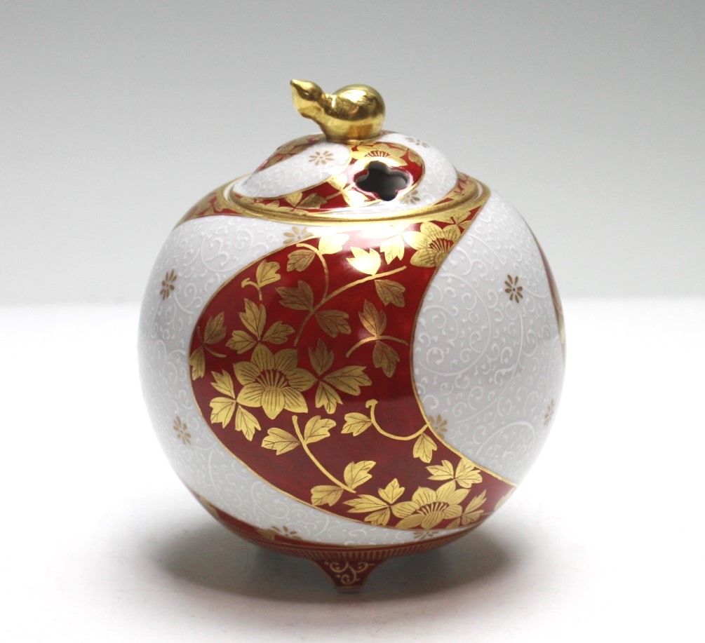 金襴手花唐草文香炉