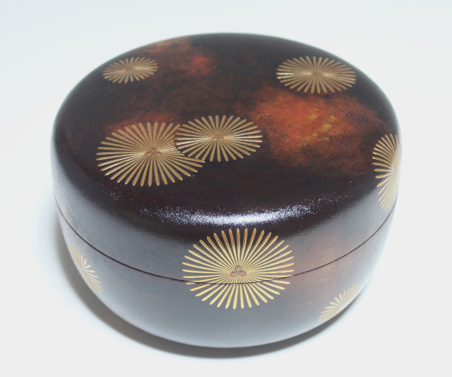 唐松蒔絵錆塗食籠