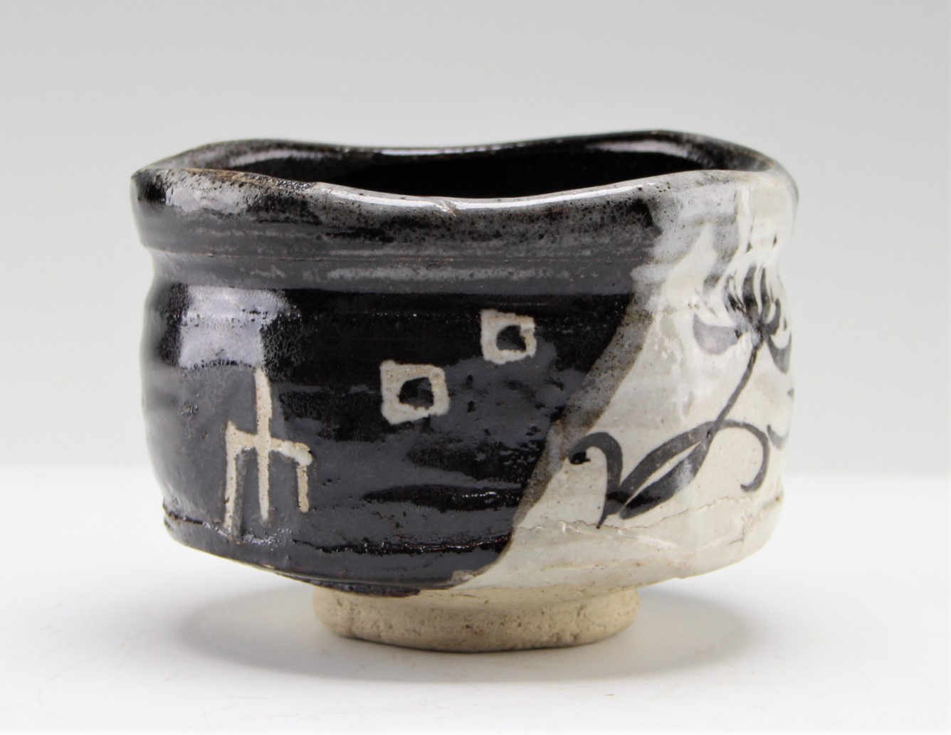 黒織部茶碗
