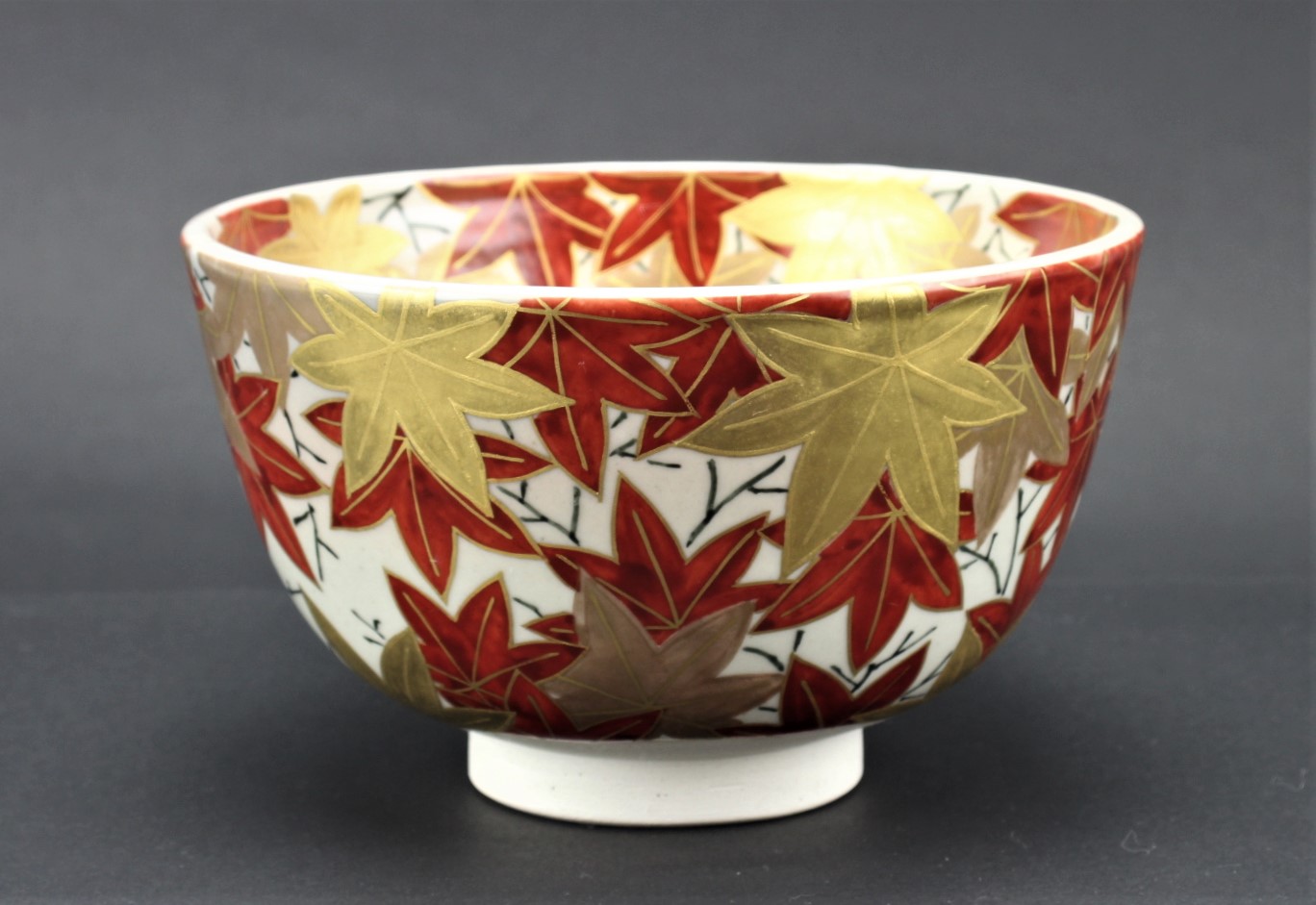 膳所焼　色絵紅葉茶碗